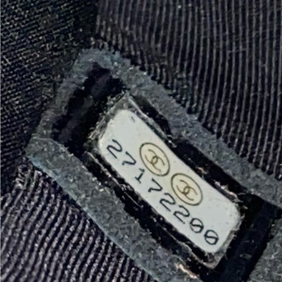 Chanel Tote Bag 100% authentic - Picture 3 of 3